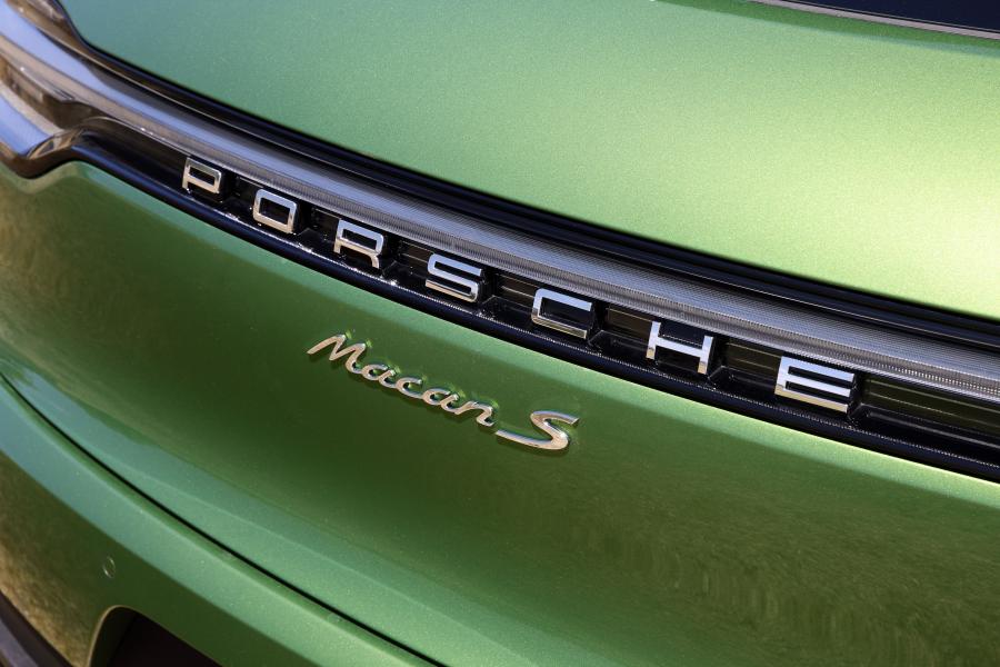 Логотип Porsche Macan S (95B) 2019 года  (AU) (фото 37 из 40)